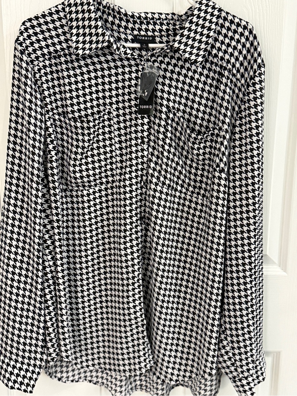 Torrid Houndstooth Long Sleeve Button Up Shirt NWT Plus Size 3 Black White